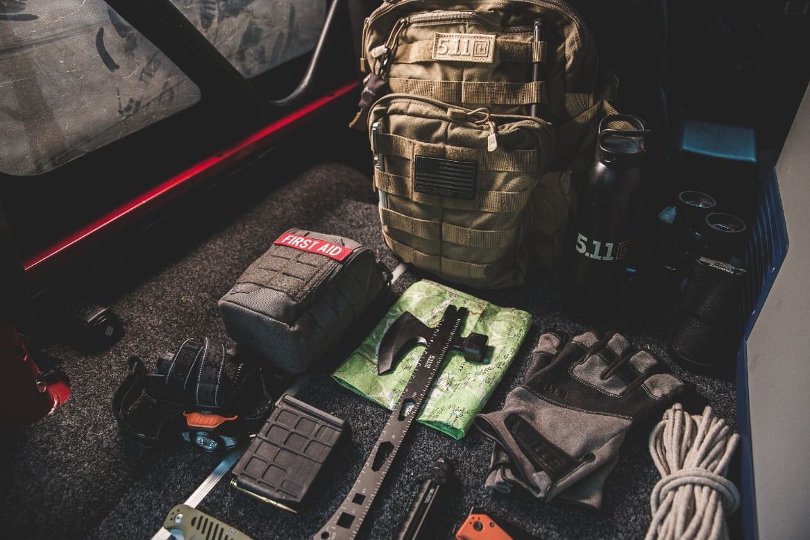 How to properly pack a tactical shoulder bag 2